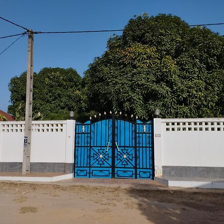 The White House No.1 Villa Brufut Exterior photo