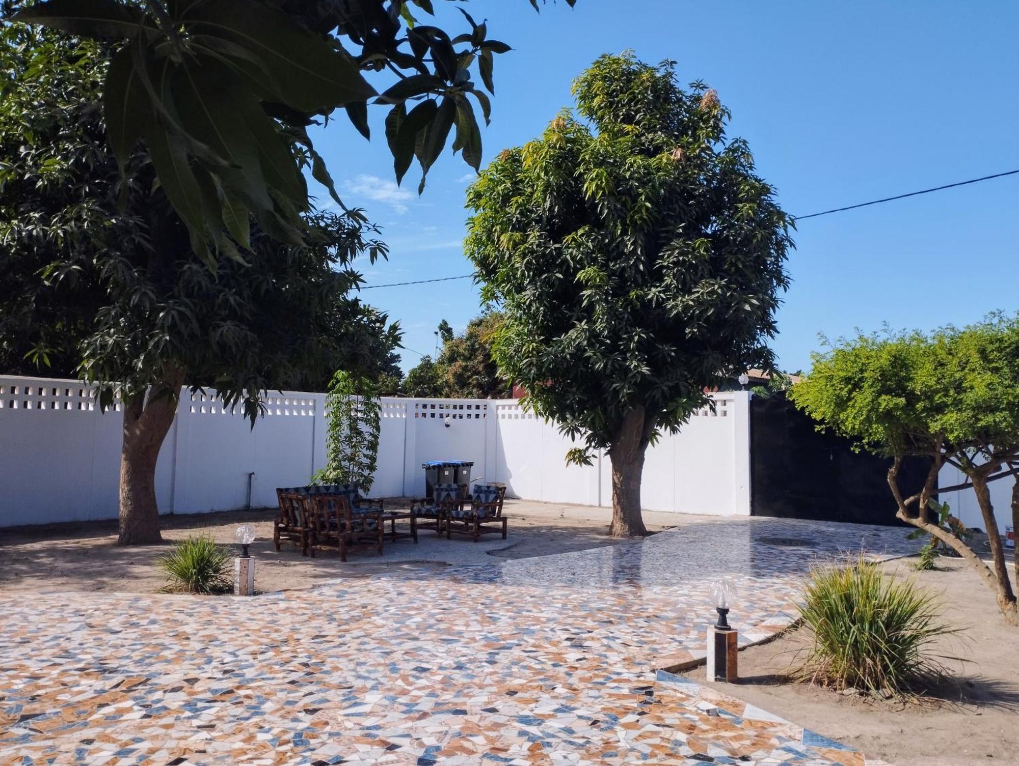 The White House No.1 Villa Brufut Exterior photo